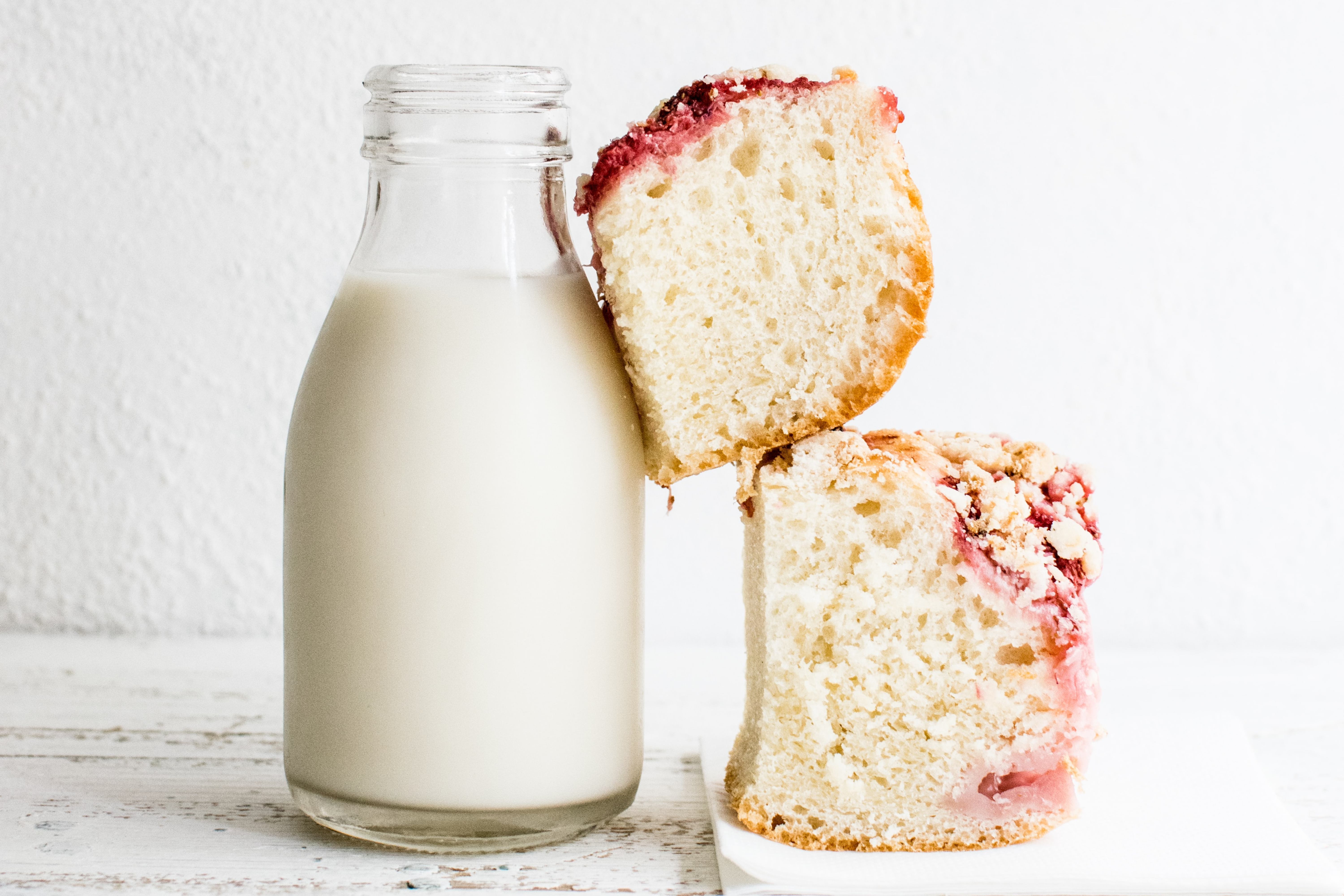 Do You Have Trouble With Dairy? The Top Symptoms Of This Food Intolerance Dr. Will Cole