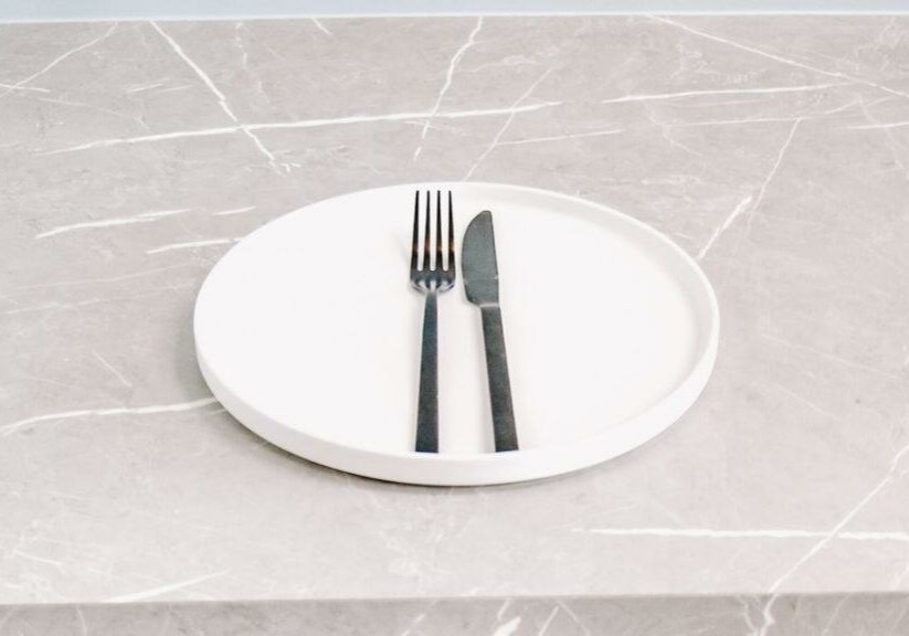 The Pros + Cons Of Intermittent Fasting, According To A Functional Medicine Expert Dr. Will Cole